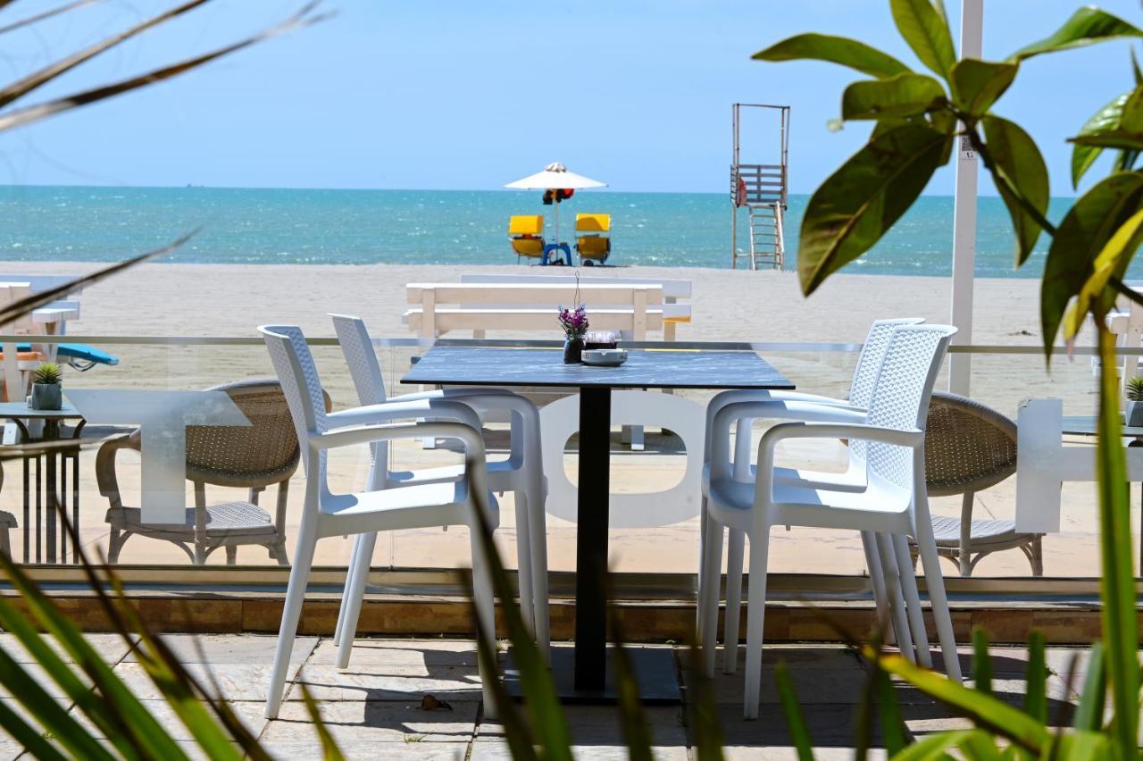 Hotel Andi Дуррес Экстерьер фото