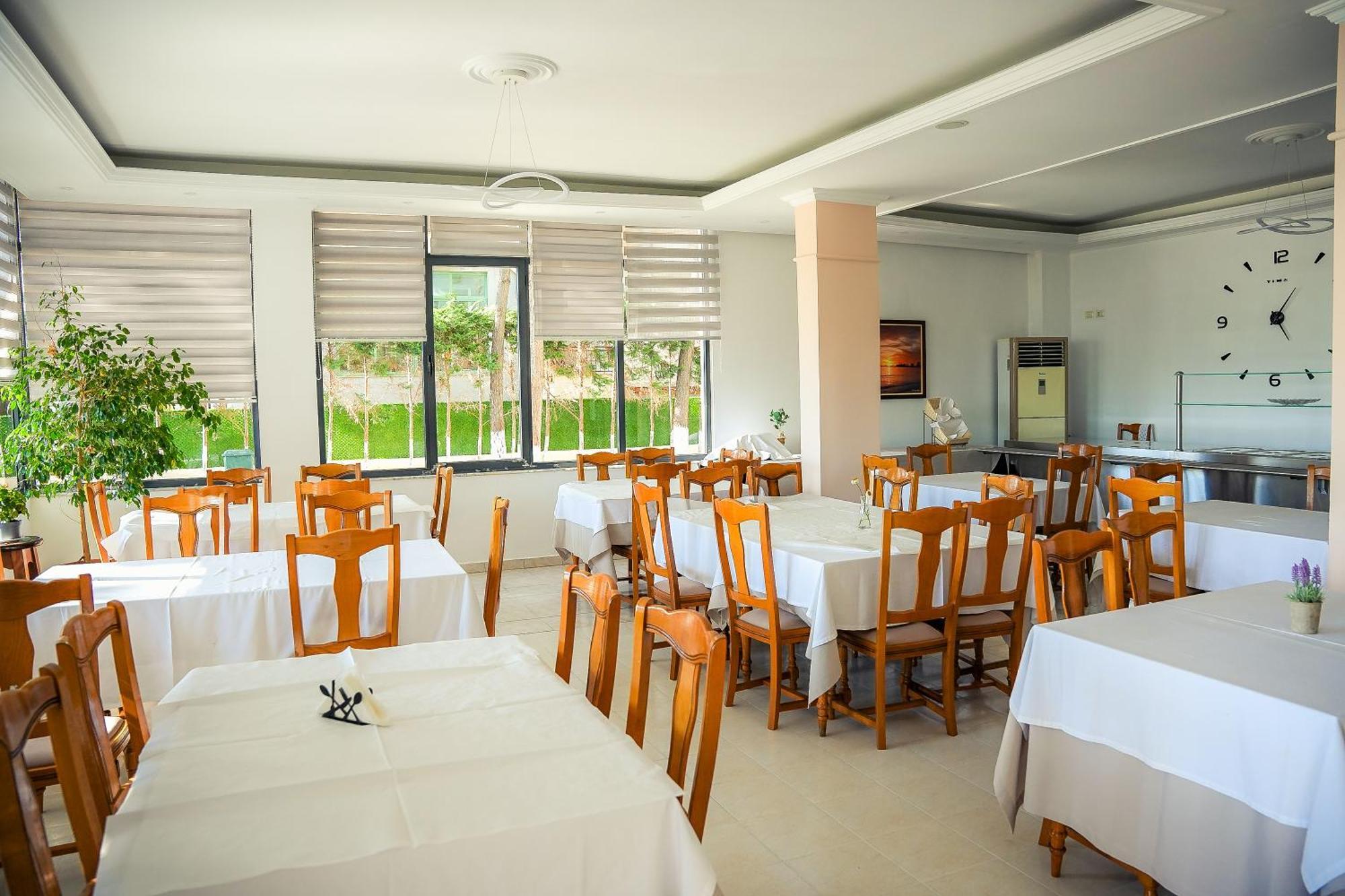 Hotel Andi Дуррес Экстерьер фото